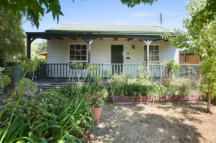4 View Street, Wandin North VIC 3139