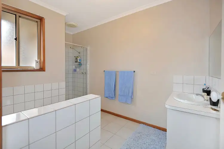 Fourth view of Homely townhouse listing, 2/221 York Street, Ballarat East VIC 3350