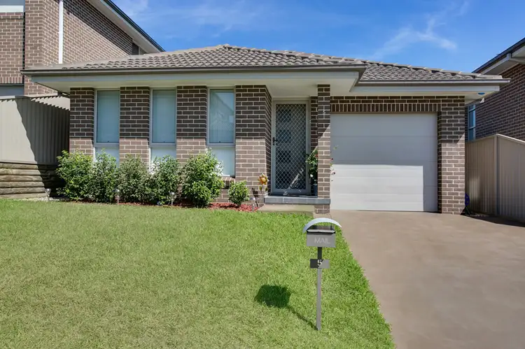 5 Almorah Street, Glenfield NSW 2167