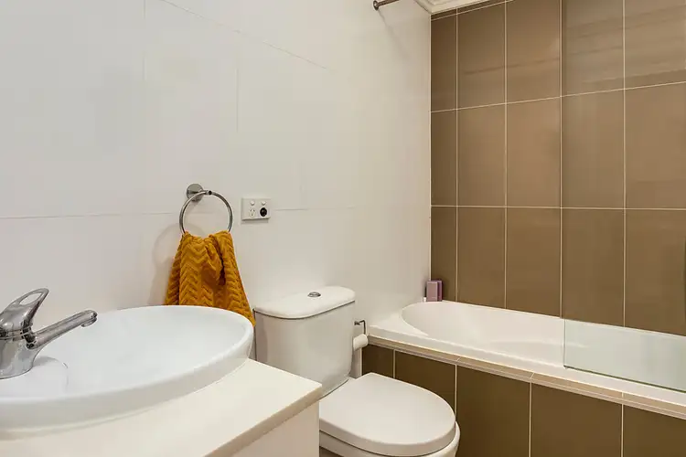 Fifth view of Homely apartment listing, 1/76 Kenneth Road, Manly Vale NSW 2093