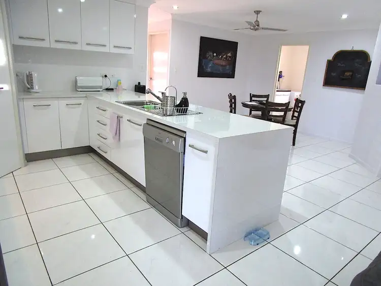 Fifth view of Homely house listing, 10 Pamela Court, Gracemere QLD 4702