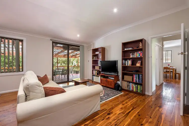 6 Bellbird Crescent, Blaxland NSW 2774