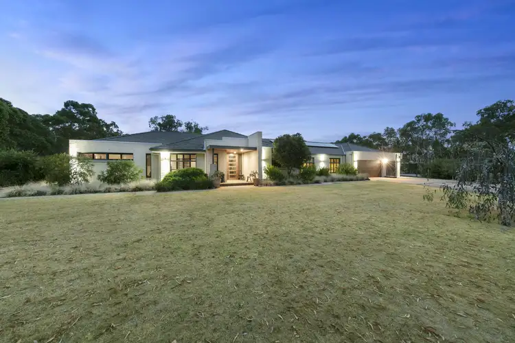 5 Reginald Way, Mount Martha VIC 3934