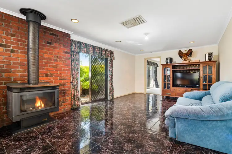 103 Endeavour Drive, Cranbourne North VIC 3977
