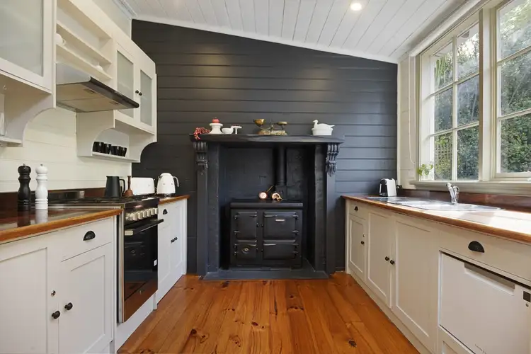 Fifth view of Homely house listing, 2 Vincent Street North, Daylesford VIC 3460
