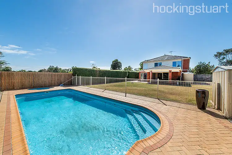 8 Purbeck Place, Narre Warren South VIC 3805
