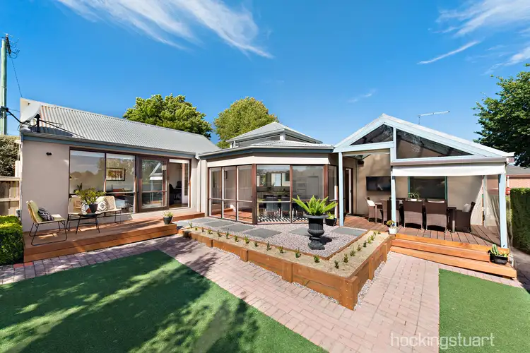812 Bond Street, Mount Pleasant VIC 3350