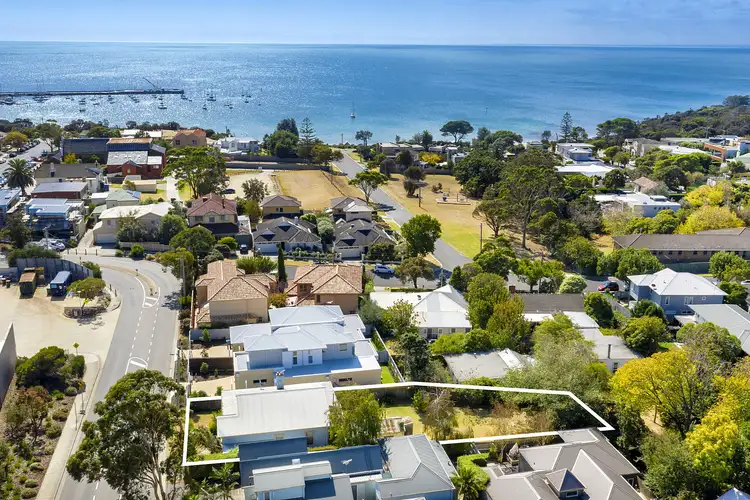 Fourth view of Homely house listing, 3 Gordon Street, Mornington VIC 3931