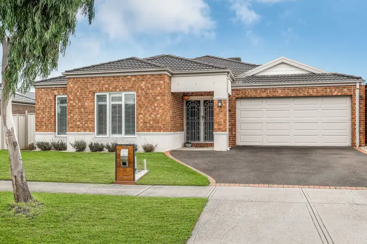 25 Edenbrook Circuit, Pakenham VIC 3810