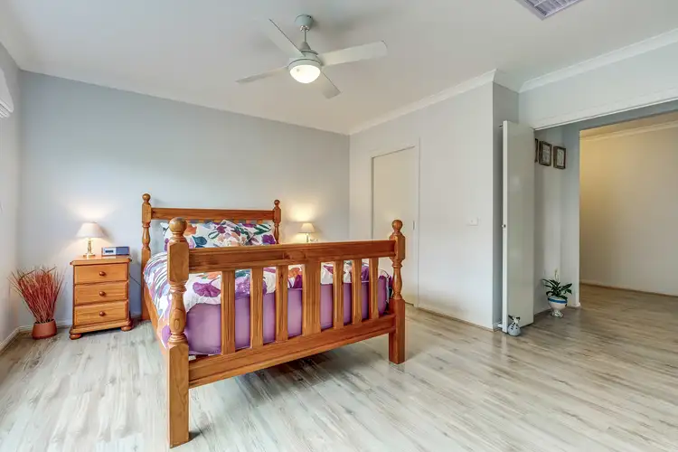 Sixth view of Homely house listing, 25 Edenbrook Circuit, Pakenham VIC 3810