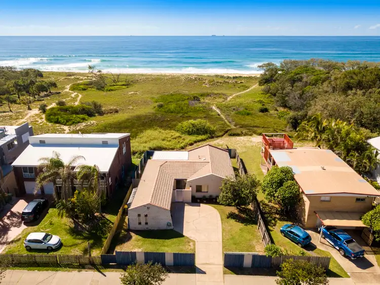 31 Oceanic Drive, Warana QLD 4575