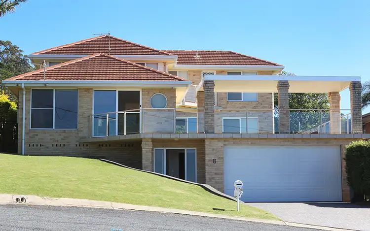 8 Sapphire Place, Sapphire Beach NSW 2450