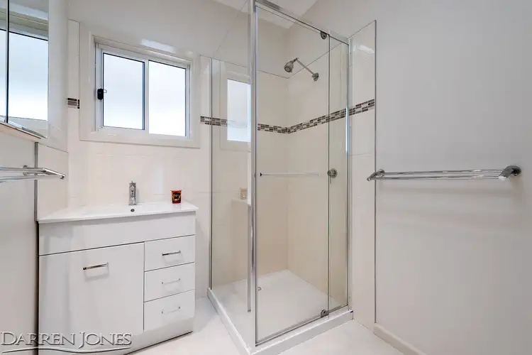 Fifth view of Homely house listing, 17 Hinkler Avenue, Macleod VIC 3085