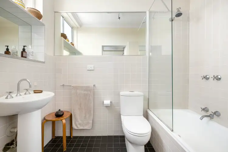 Fourth view of Homely apartment listing, 5/45 Clyde Street, St Kilda VIC 3182