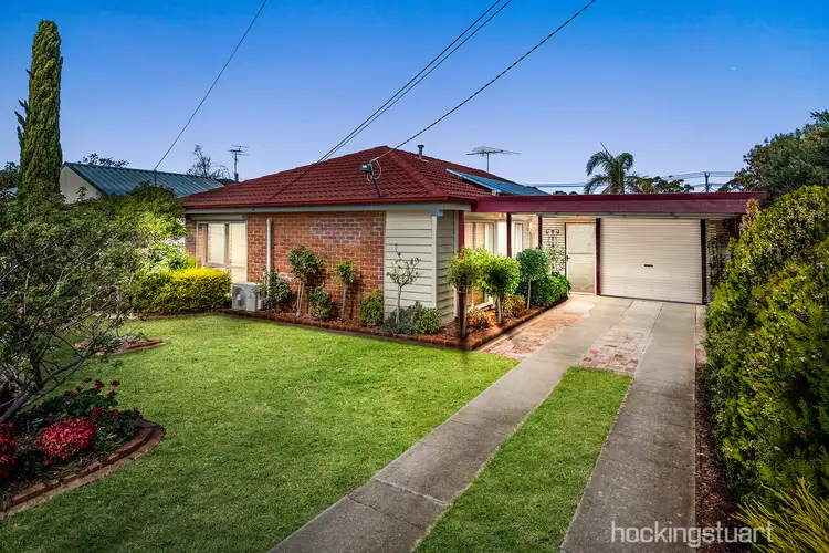 8 Vista Drive, Melton VIC 3337