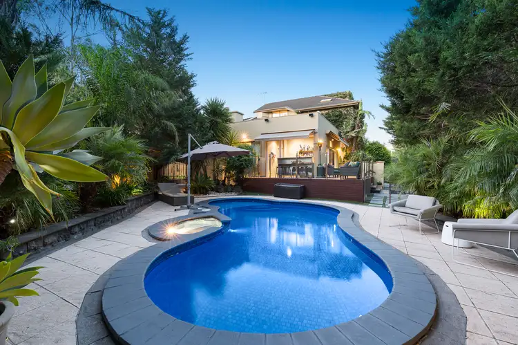 17-19 Thornbury Crescent, Malvern East VIC 3145