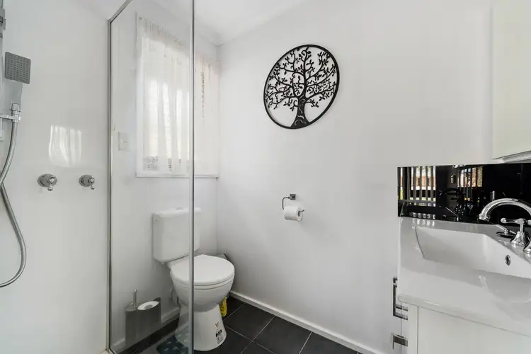 Fifth view of Homely house listing, 17 Kestrel Court, Carrum Downs VIC 3201