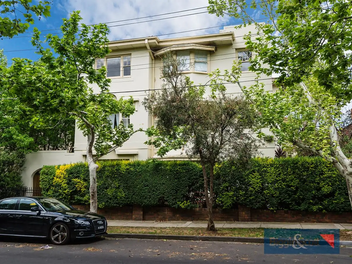 Main view of Homely apartment listing, 12/5 Robe Street, St Kilda VIC 3182