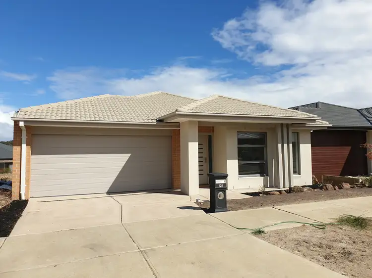 121 Langdon Drive, Mernda VIC 3754