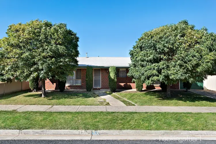 16 Lawrence Street, Sebastopol VIC 3356