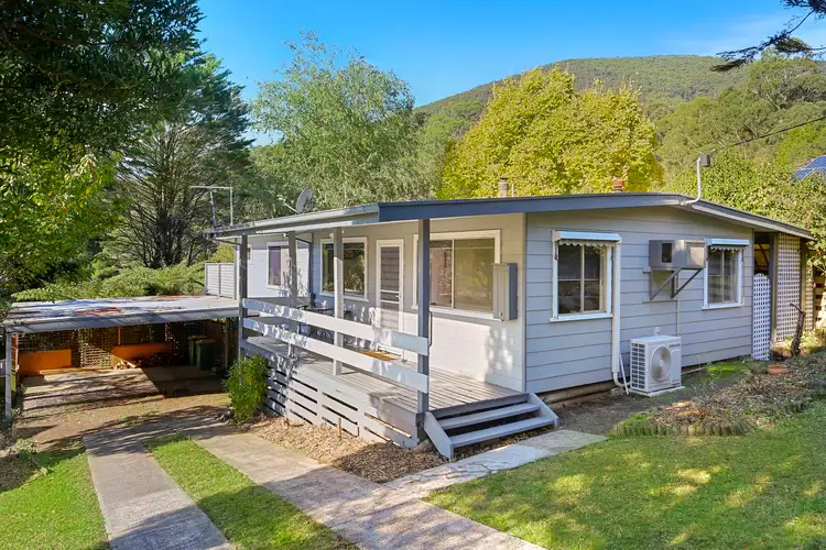 33 Old Warburton Road, Warburton VIC 3799