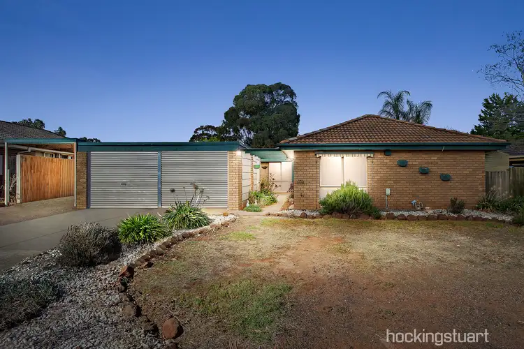 17 Mckinnon Court, Melton West VIC 3337