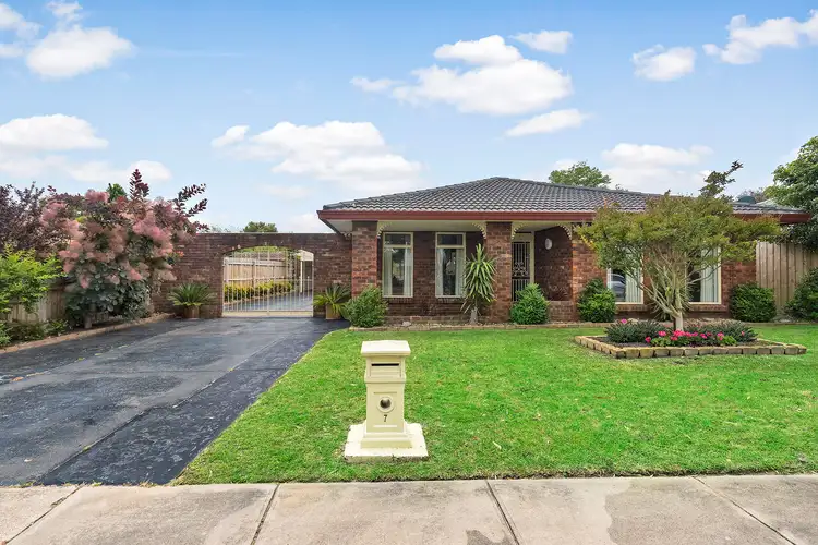 7 Emanuel Drive, Seaford VIC 3198