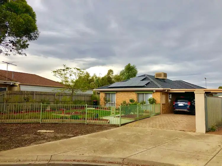 6 Comic Court, Melton VIC 3337