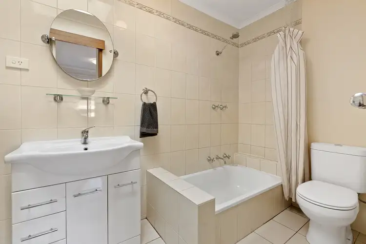 Fifth view of Homely unit listing, 4/37 Arlington Street, Ringwood VIC 3134