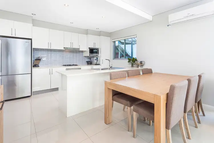Third view of Homely apartment listing, 15/5-7 Stewart  Street, Wollongong NSW 2500