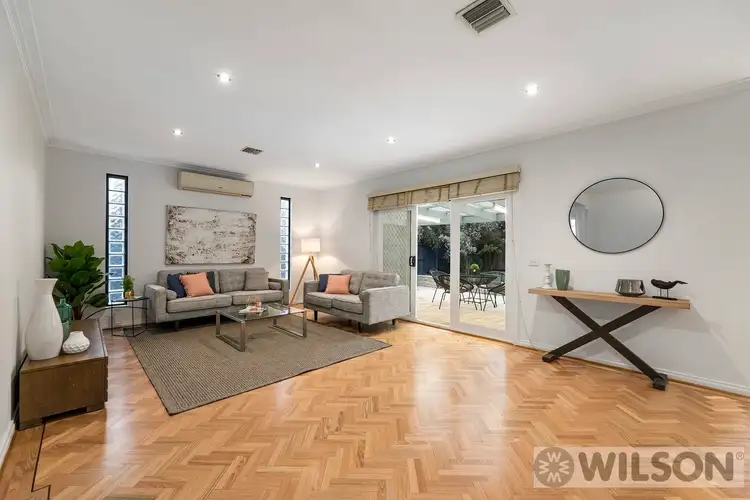 Fifth view of Homely house listing, 7 Huntingfield Court, Carnegie VIC 3163