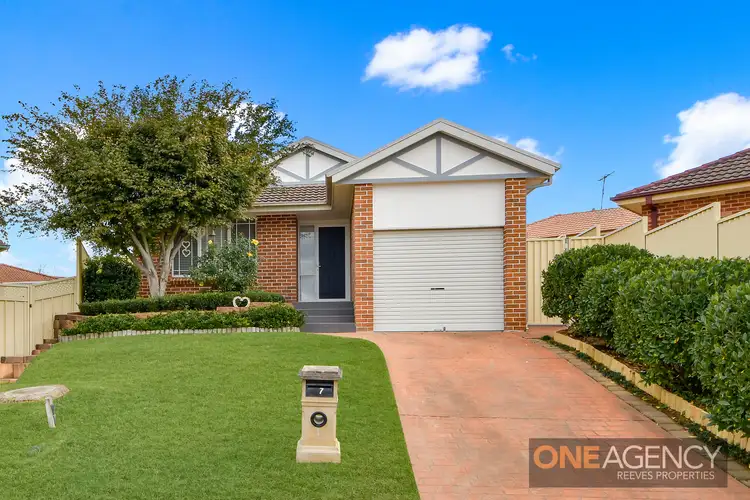 7 Rosea Place, Glenmore Park NSW 2745
