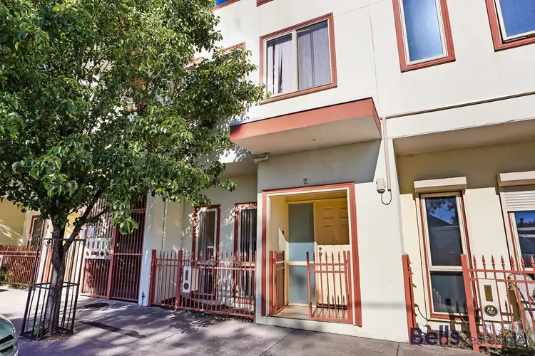 4/2 McArthur Avenue, St Albans VIC 3021