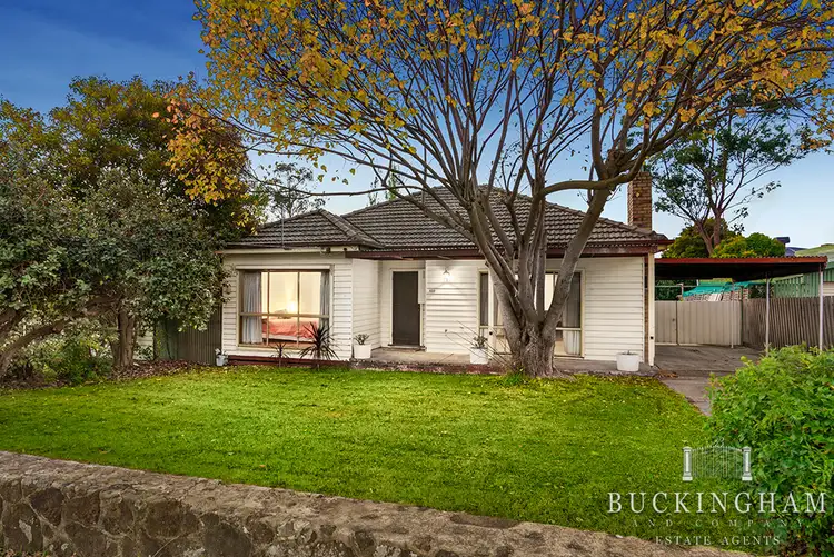 320 Grimshaw Street, Watsonia North VIC 3087