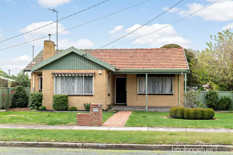 31 Rowlands Street, Sebastopol VIC 3356