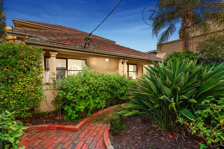 37 Pine Avenue, Elwood VIC 3184