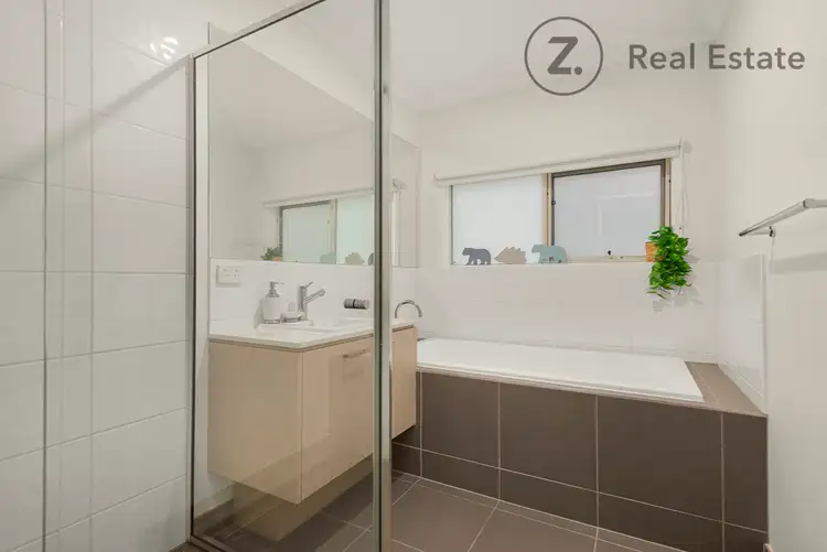 Sixth view of Homely house listing, 4 Mossey Crescent, Cranbourne East VIC 3977