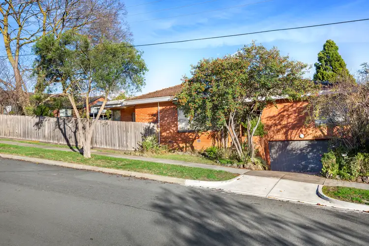 18 Milsom Avenue, Templestowe Lower VIC 3107