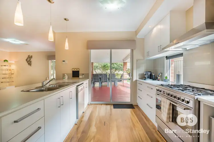 28 Gutmann Parkway, Dalyellup WA 6230