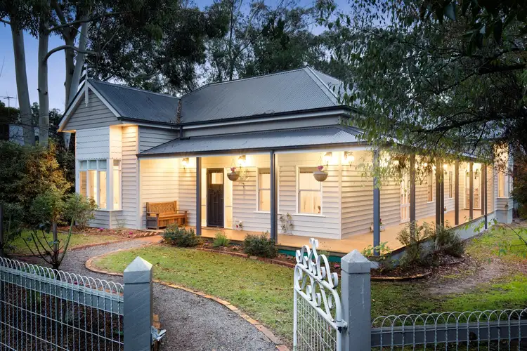 13 Winifred Street, Seville VIC 3139