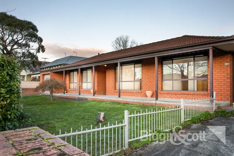 1/238 Humffray Street North, Brown Hill VIC 3350