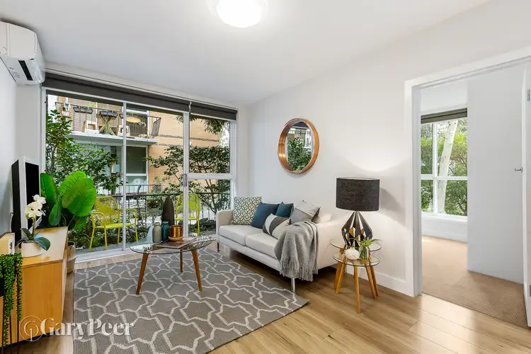 19/25 Robe Street, St Kilda VIC 3182