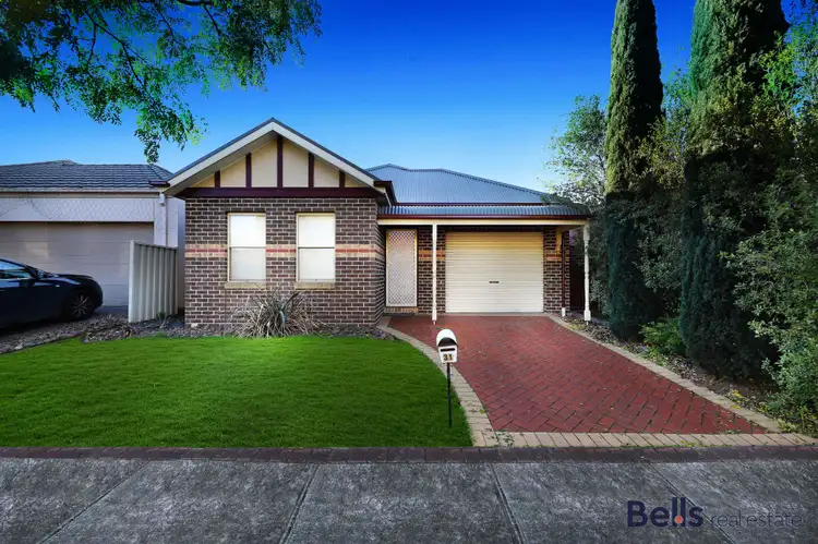 31 Great Barr Crescent, Caroline Springs VIC 3023
