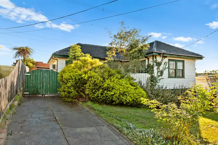 19 Hillcrest Avenue, Ringwood VIC 3134