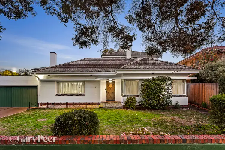 37 Ludbrook Avenue, Caulfield South VIC 3162