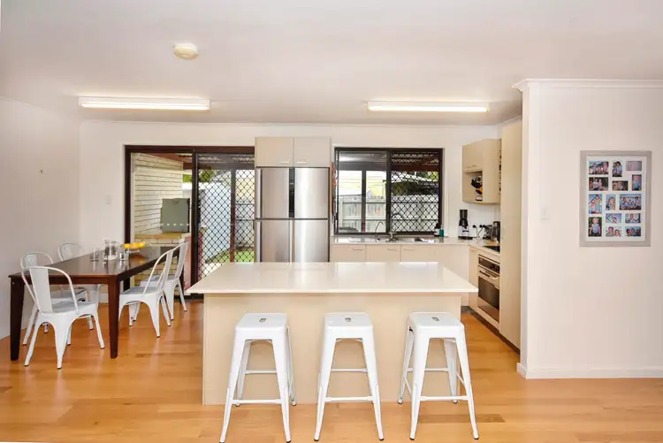 102 Buderim Street, Battery Hill QLD 4551