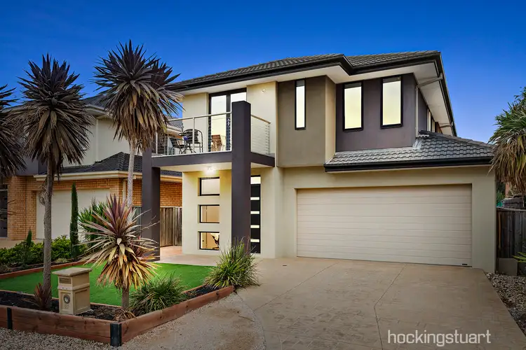 27 Half Moon Terrace, Sanctuary Lakes VIC 3030