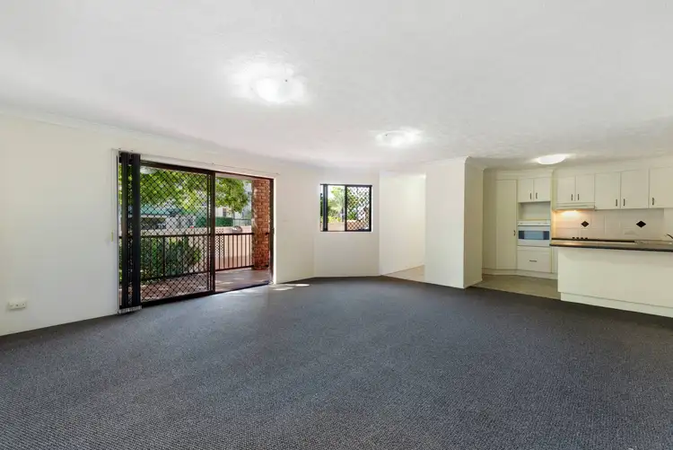 2/146 High Street, Southport QLD 4215