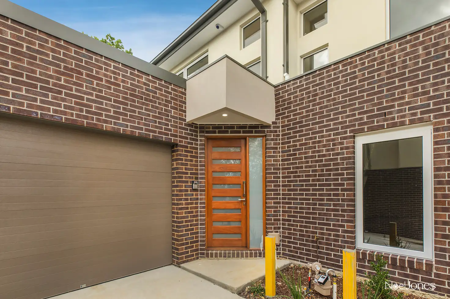 Main view of Homely townhouse listing, 2/172 Mount Dandenong Road, Ringwood East VIC 3135