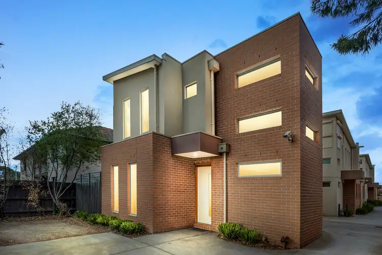 1/11 Churchill Avenue, Maidstone VIC 3012